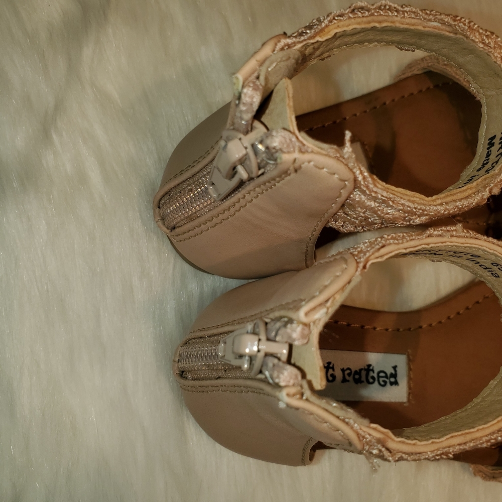 GIRLS SANDALS NOT RATED - Picture 10 of 12